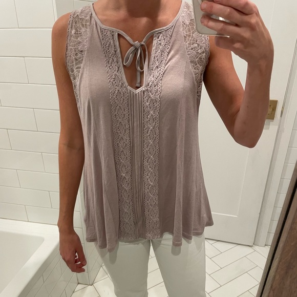Meadow Rue @ Anthropologie lavender sleeveless blouse, like new, smoke free home - Picture 5 of 5